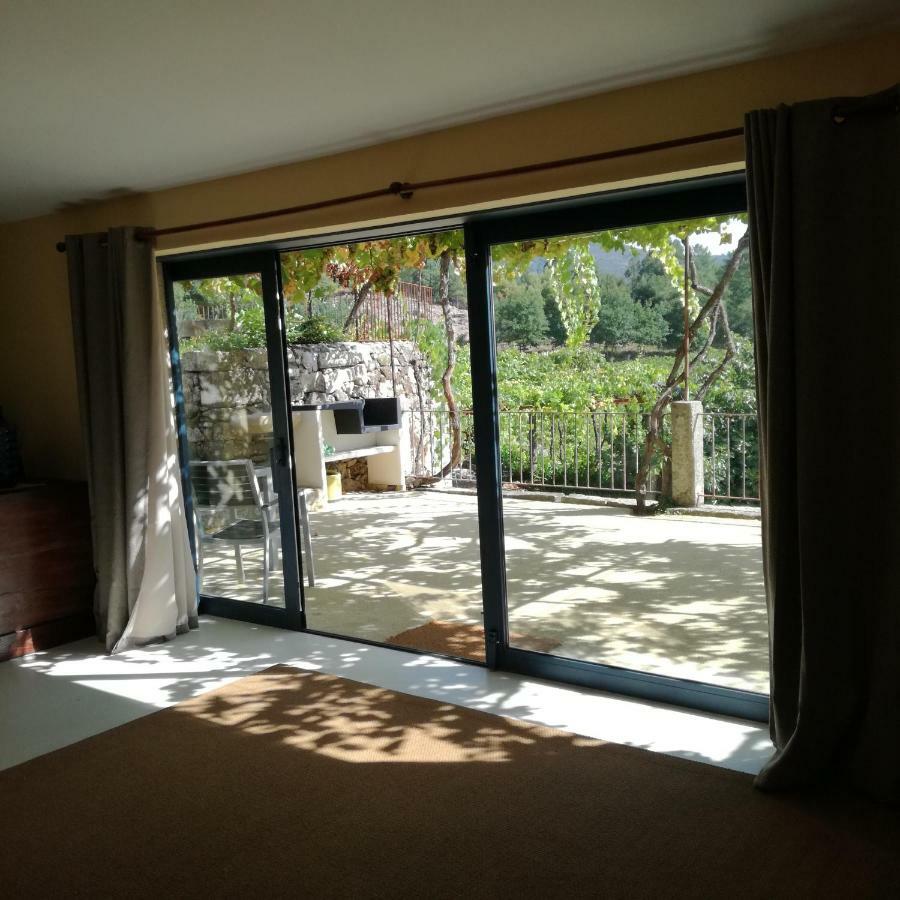 Casa Na Quinta De Valinhas Lejlighed Vitorino dos Piães Eksteriør billede