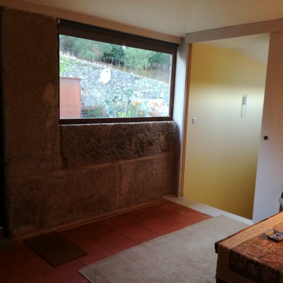 Casa Na Quinta De Valinhas Lejlighed Vitorino dos Piães Eksteriør billede